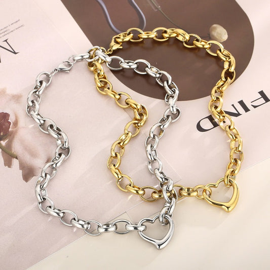 Stainless steel heart pendant bracelet necklace set clavicle chain hip-hop fashion titanium steel heart earrings jewelry