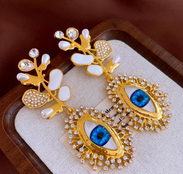 Retro high-end earrings, niche and versatile earrings